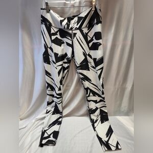 Nike Black and White Patterned Leggings